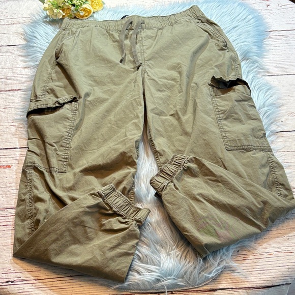 Hollister Ultra High Rise Green Cargo Joggers sz L - Picture 1 of 8